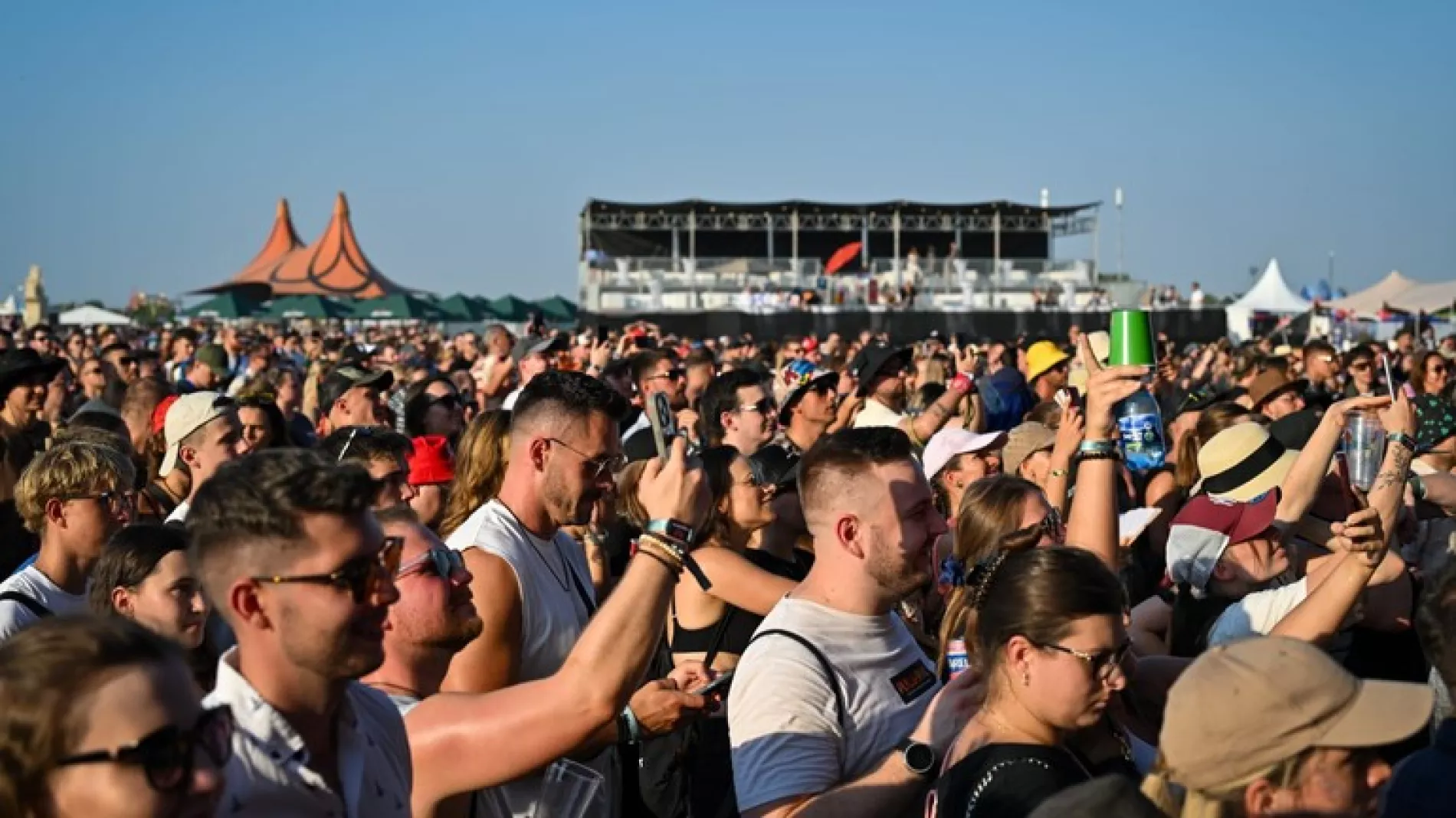 Bratislavské noviny: Festival Lovestream pokračuje druhým dňom, na programe sú ďalšie atraktívne mená