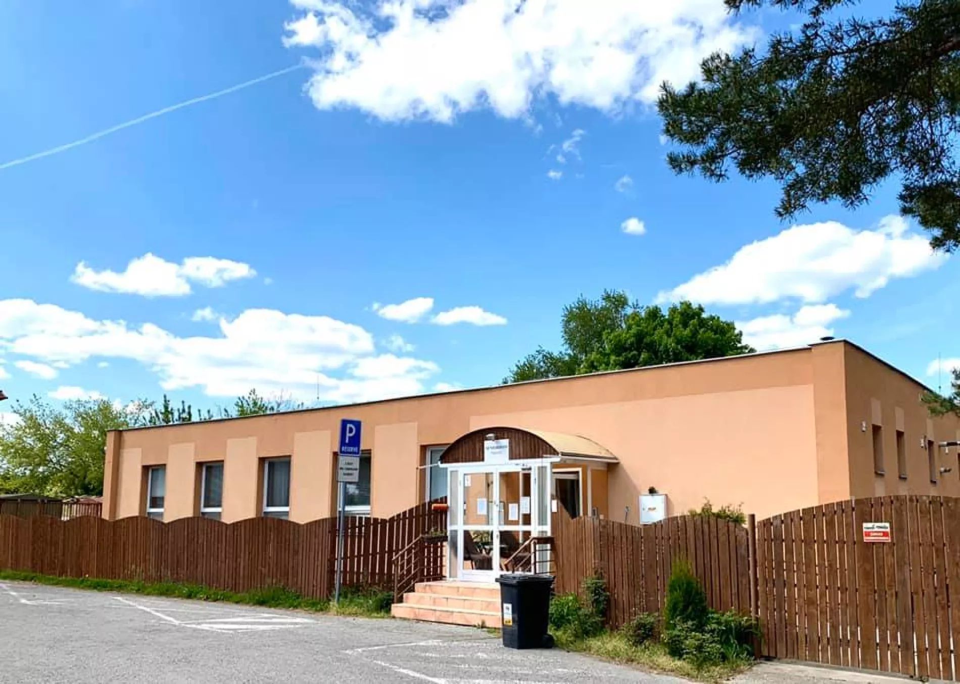 Zariadenie socialnych služieb - Seniordom Vajnory
