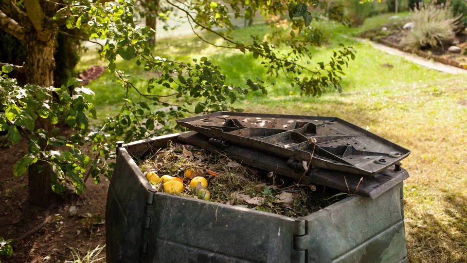 Kompostovanie v záhradách
