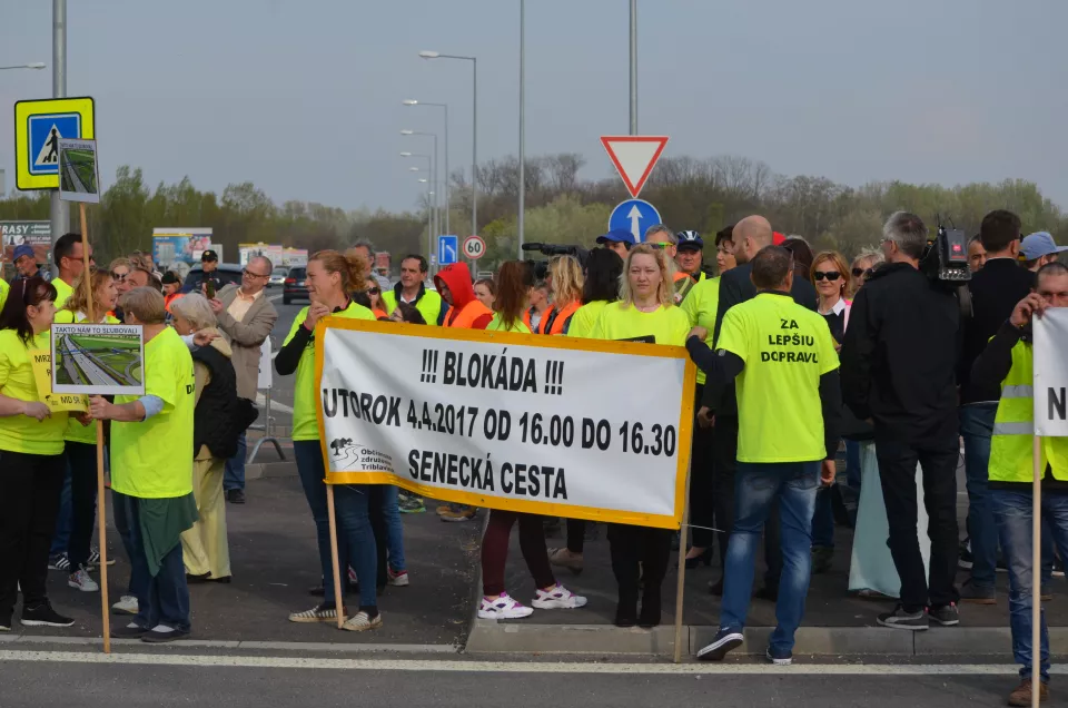 Blokovanie Seneckej cesty 4. aprila 